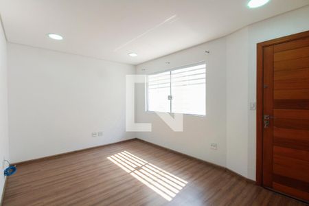 Sala  de casa de condomínio para alugar com 2 quartos, 102m² em Chácara Seis de Outubro, São Paulo