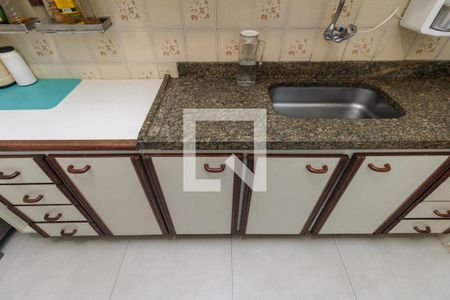 Apartamento à venda com 96m², 2 quartos e 1 vaga Apartamento à venda com 96m², 2 quartos e 1 vagaCozinha