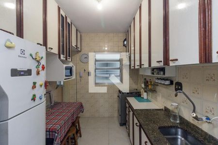 Apartamento à venda com 96m², 2 quartos e 1 vaga Apartamento à venda com 96m², 2 quartos e 1 vagaCozinha