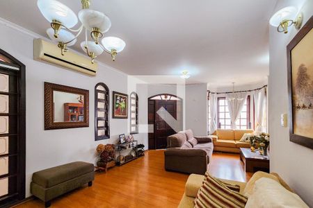 Sala de casa de condomínio para alugar com 5 quartos, 395m² em Vila Zeze, Jacareí