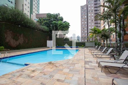 Apartamento à venda com 66m², 2 quartos e 1 vaga Apartamento à venda com 66m², 2 quartos e 1 vagaPiscina