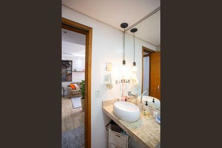 Apartamento à venda com 66m², 2 quartos e 1 vaga Apartamento à venda com 66m², 2 quartos e 1 vagaBanheiro