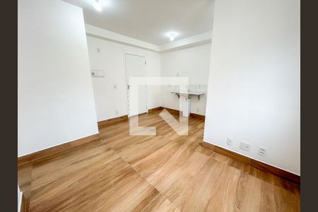 Sala de apartamento para alugar com 2 quartos, 38m² em Guarapiranga, São Paulo