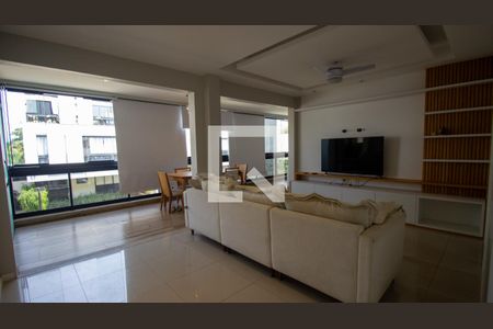 Sala de casa de condomínio à venda com 4 quartos, 236m² em Recreio dos Bandeirantes, Rio de Janeiro