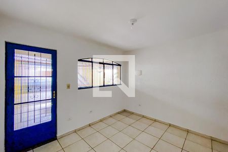 Sala de casa para alugar com 2 quartos, 90m² em Vila Cláudia, São Paulo