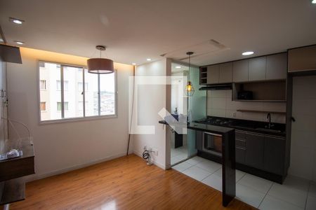 Sala de apartamento para alugar com 2 quartos, 41m² em Jardim Helian, São Paulo