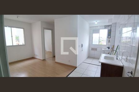 Sala/Cozinha de apartamento para alugar com 2 quartos, 41m² em Vila Plana, São Paulo