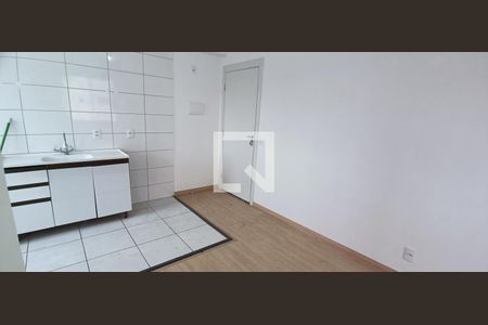 Sala/Cozinha de apartamento para alugar com 2 quartos, 41m² em Vila Plana, São Paulo