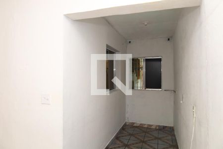 Quarto 1 de casa para alugar com 2 quartos, 23m² em Conjunto Residencial José Bonifácio, São Paulo