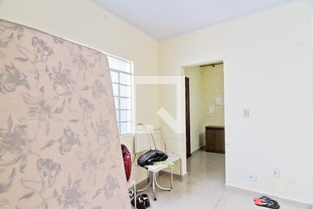 Sala de casa à venda com 4 quartos, 220m² em Jardim Peri, São Paulo