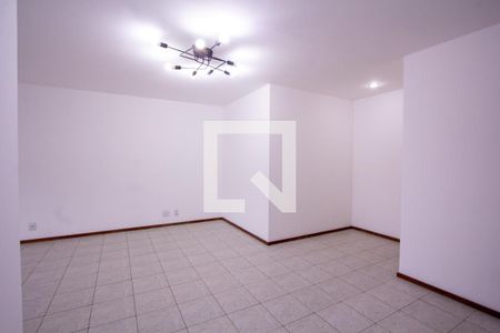 Sala de apartamento para alugar com 3 quartos, 120m² em Vital Brasil, Niterói