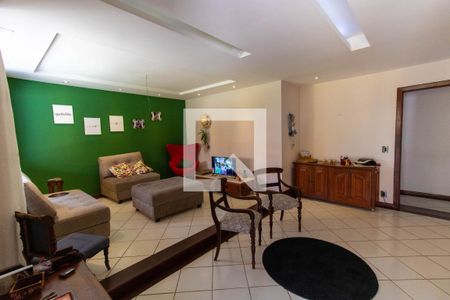 Sala de casa para alugar com 2 quartos, 150m² em Piratininga, Niterói