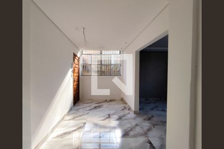 Sala de apartamento para alugar com 3 quartos, 120m² em Floresta, Belo Horizonte