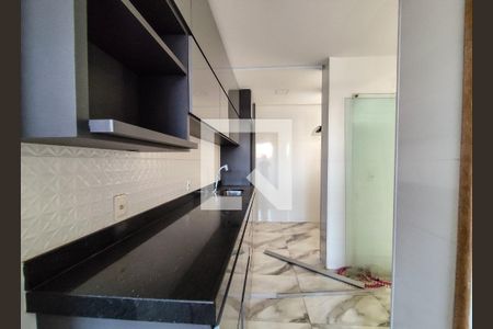 Cozinha de apartamento à venda com 3 quartos, 120m² em Floresta, Belo Horizonte