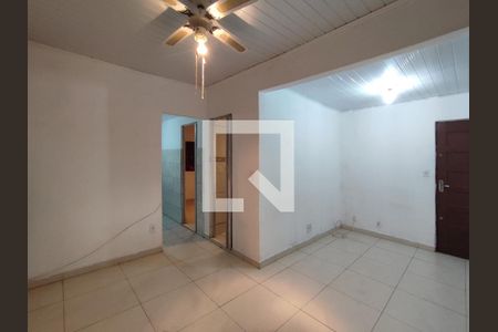 Sala de casa para alugar com 2 quartos, 120m² em Conjunto Residencial José Bonifácio, São Paulo