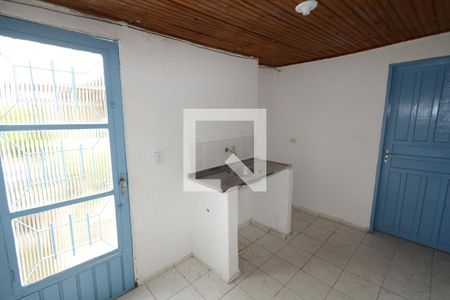 Cozinha de casa para alugar com 1 quarto, 25m² em Terceira Divisão de Interlagos, São Paulo