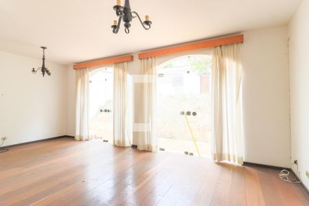 Sala de casa à venda com 3 quartos, 200m² em Campo Belo, São Paulo