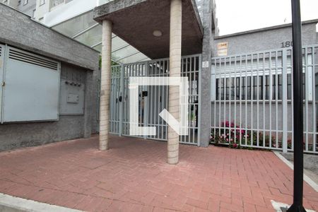 Apartamento à venda com 48m², 2 quartos e 1 vaga Apartamento à venda com 48m², 2 quartos e 1 vagaFachada