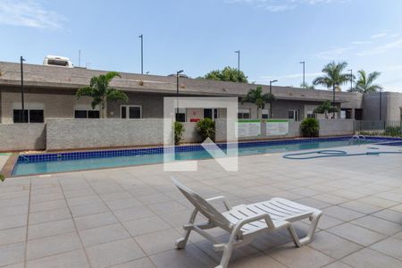 Apartamento à venda com 48m², 2 quartos e 1 vaga Apartamento à venda com 48m², 2 quartos e 1 vagaÁrea comum - Piscina