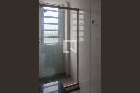 Banheiro de apartamento para alugar com 1 quarto, 48m² em Cristal, Porto Alegre