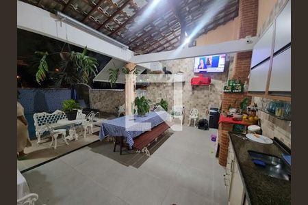 Casa à venda com 4 quartos, 140m² em Piratininga, Niterói