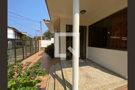 Casa à venda com 3 quartos, 200m² em Maria Paula, Niterói