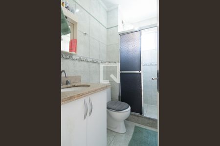 Banheiro de apartamento para alugar com 1 quarto, 45m² em Vila Nova, Porto Alegre