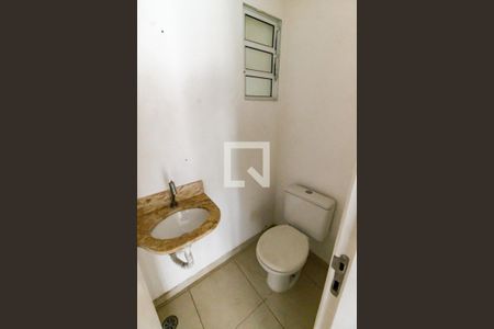 Lavabo de casa para alugar com 3 quartos, 148m² em Vila Inah, São Paulo