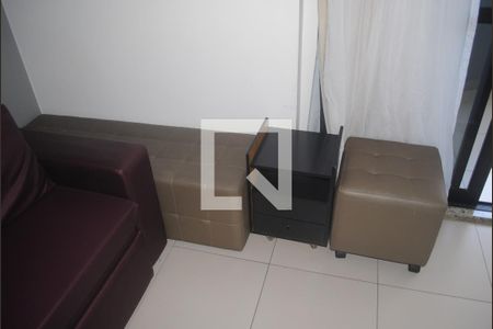 Detalhe Sala de apartamento para alugar com 1 quarto, 55m² em Caminho das Árvores, Salvador