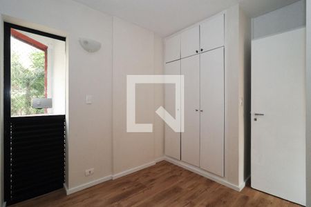 Suíte de apartamento à venda com 2 quartos, 64m² em Jardim Parque Morumbi, São Paulo