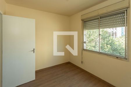 Quarto 1 de apartamento para alugar com 3 quartos, 85m² em Passo da Areia, Porto Alegre