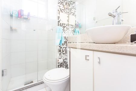 Apartamento à venda com 68m², 3 quartos e 2 vagas Apartamento à venda com 68m², 3 quartos e 2 vagasBanheiro