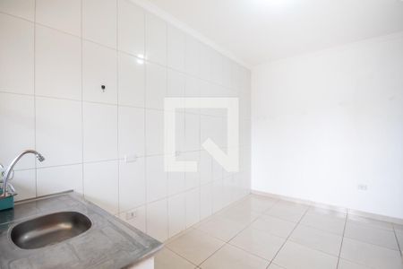 Cozinha de kitnet/studio para alugar com 1 quarto, 29m² em Km 18, Osasco