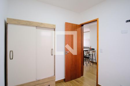 Quarto 1 de apartamento para alugar com 2 quartos, 40m² em Vila Carrão, São Paulo