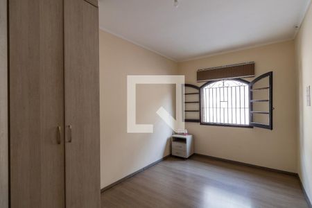 Quarto 1 de casa à venda com 3 quartos, 250m² em Vila Campanela, São Paulo