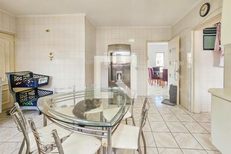 Apartamento para alugar com 210m², 4 quartos e 2 vagas Apartamento para alugar com 210m², 4 quartos e 2 vagasCozinha