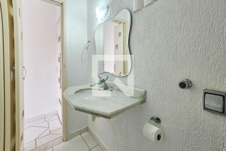 Apartamento para alugar com 210m², 4 quartos e 2 vagas Apartamento para alugar com 210m², 4 quartos e 2 vagasBanheiro