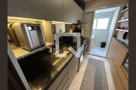 Cozinha de apartamento à venda com 2 quartos, 69m² em Parque Industrial Tomas Edson, São Paulo