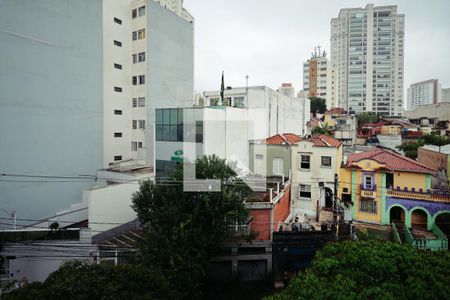 Sala e Cozinha vista de casa para alugar com 2 quartos, 55m² em Aclimação, São Paulo