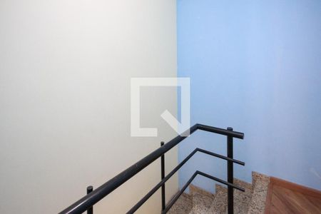 Corredor de casa de condomínio para alugar com 2 quartos, 75m² em Vila Ema, São Paulo