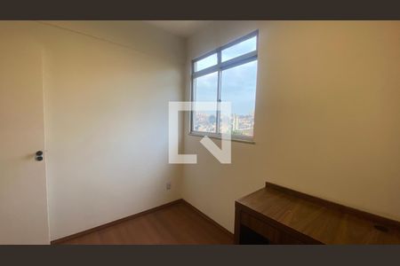 Quarto 2 de apartamento para alugar com 3 quartos, 66m² em Buritis, Belo Horizonte