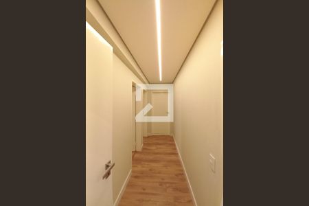 Corredor  de apartamento à venda com 2 quartos, 67m² em Parque Itália, Campinas