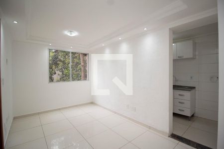 Sala de apartamento para alugar com 2 quartos, 47m² em Vila Guedes, São Paulo