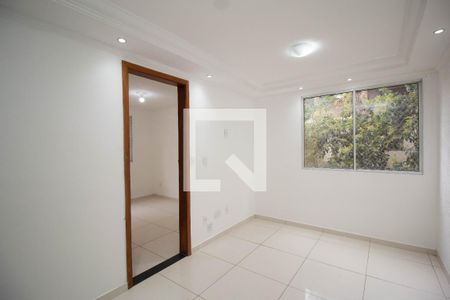 Sala de apartamento para alugar com 2 quartos, 47m² em Vila Guedes, São Paulo