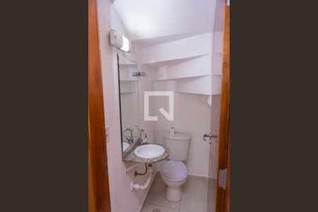 Lavabo de casa de condomínio para alugar com 2 quartos, 64m² em Vila Ponte Rasa, São Paulo