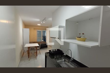 Cozinha de kitnet/studio para alugar com 1 quarto, 31m² em Jardim Santa Bárbara, Sorocaba