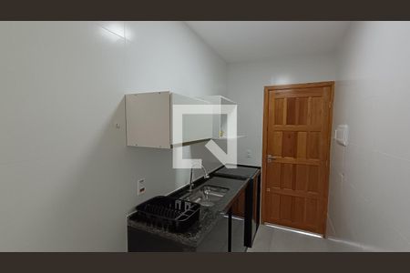 Cozinha de kitnet/studio para alugar com 1 quarto, 31m² em Jardim Santa Bárbara, Sorocaba