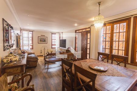 Sala 1 de casa à venda com 4 quartos, 342m² em Santa Efigênia, Belo Horizonte