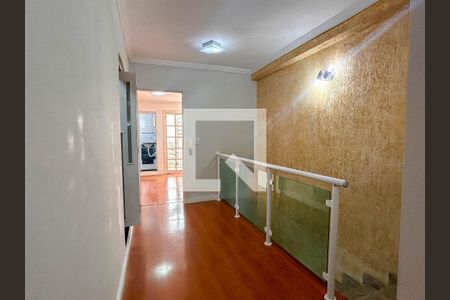 Corredor/ Escada de casa à venda com 2 quartos, 220m² em Parque Sao Luis, São Paulo