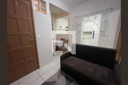 Sala de casa para alugar com 1 quarto, 50m² em Vila Dalva, São Paulo